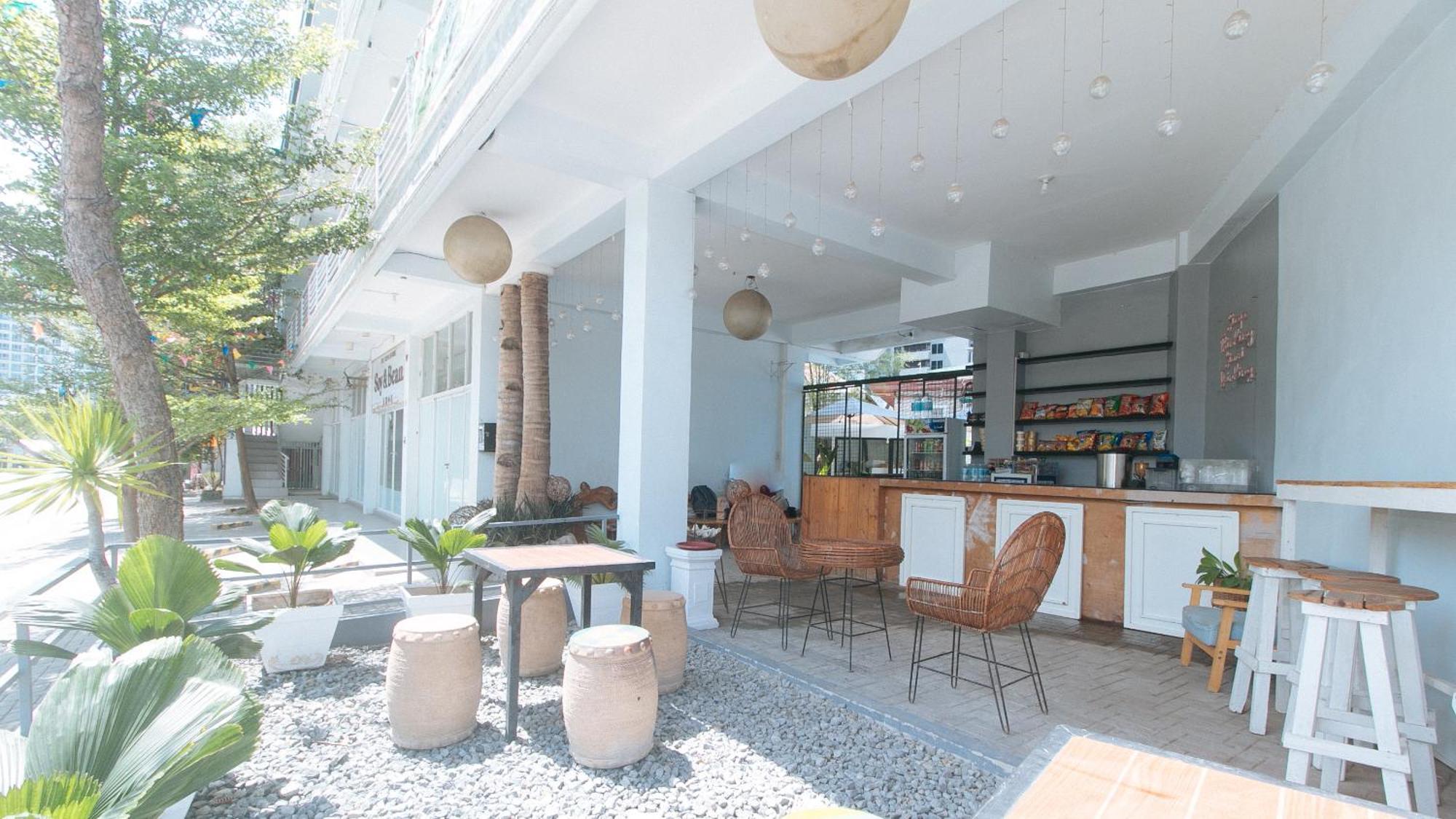 Reddoorz At Fat J Apartelle Mactan Cebu Екстериор снимка