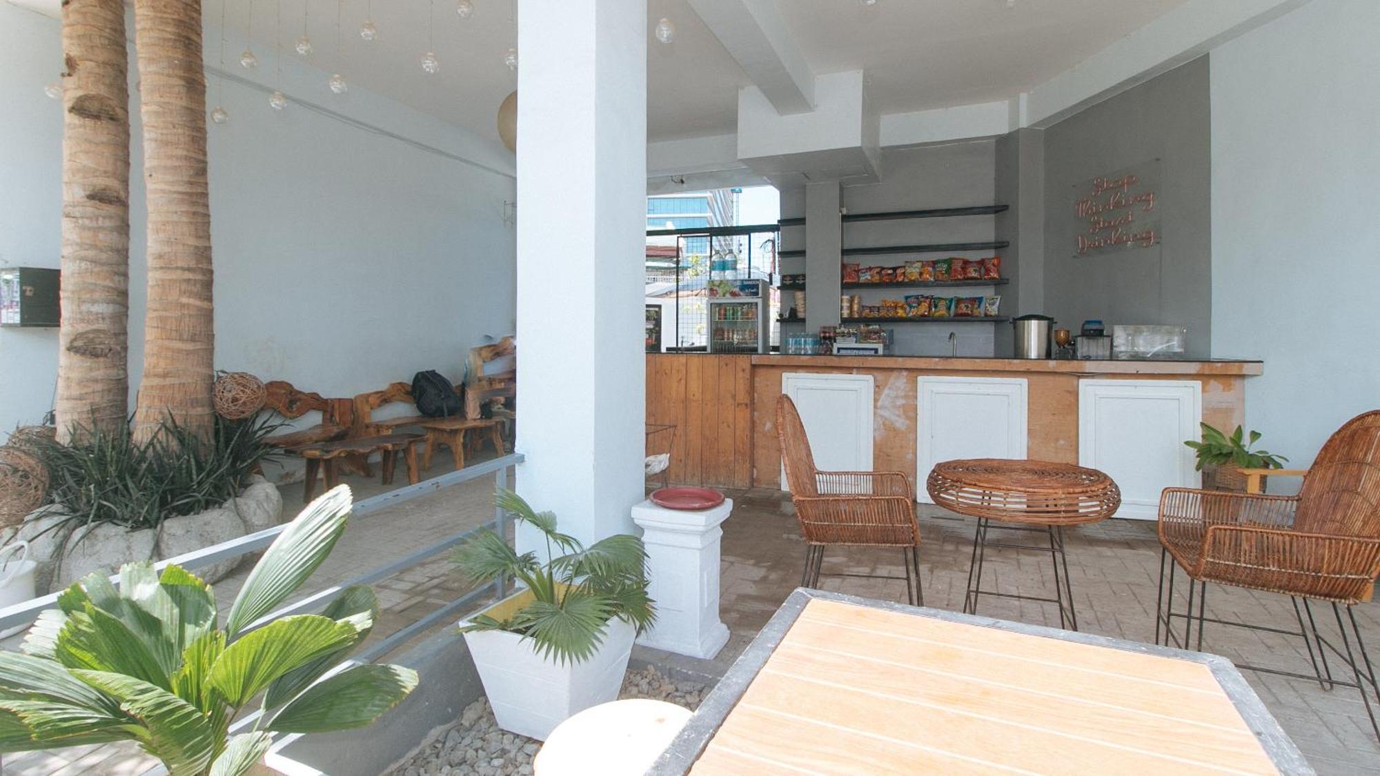 Reddoorz At Fat J Apartelle Mactan Cebu Екстериор снимка