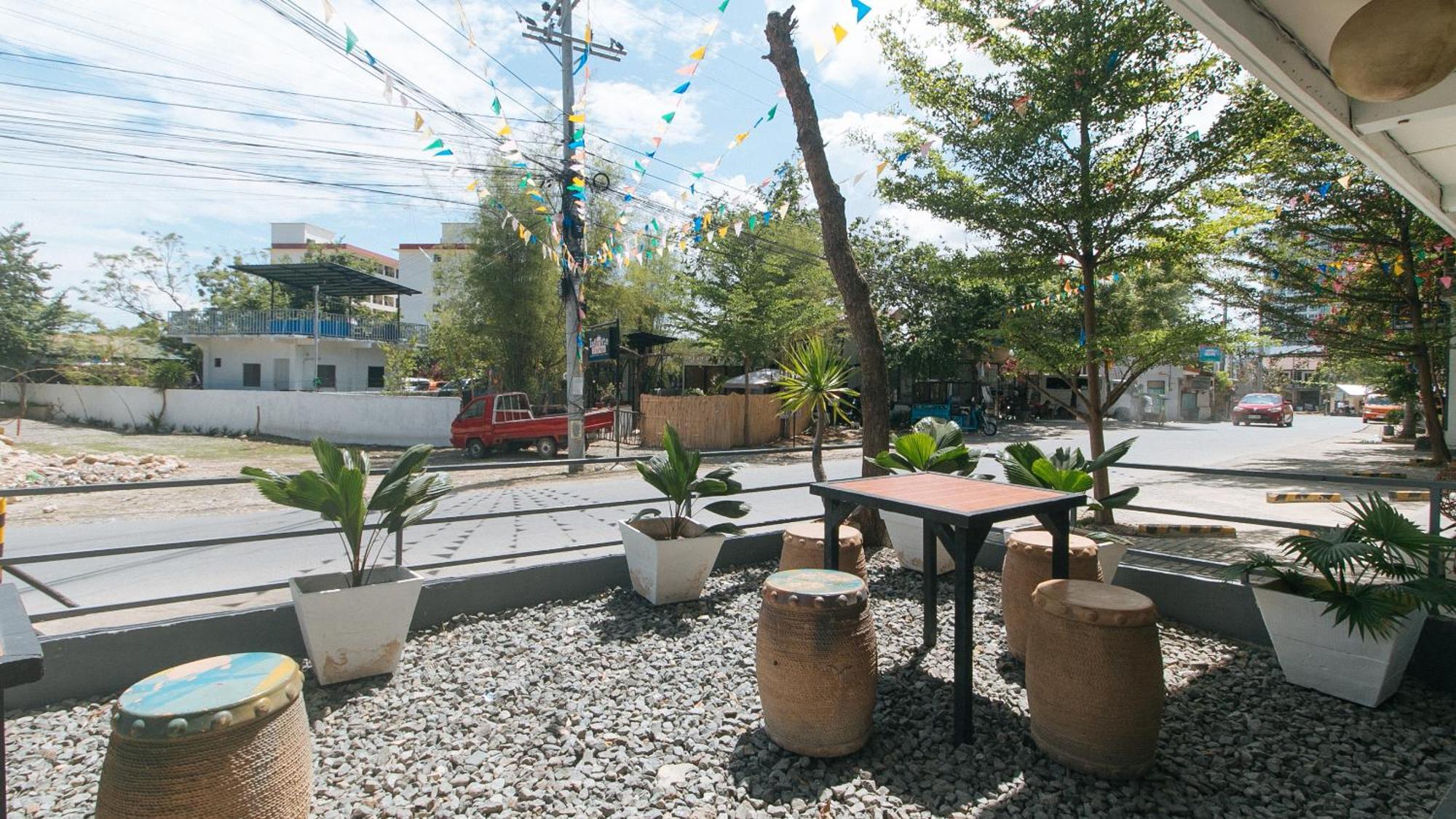Reddoorz At Fat J Apartelle Mactan Cebu Екстериор снимка