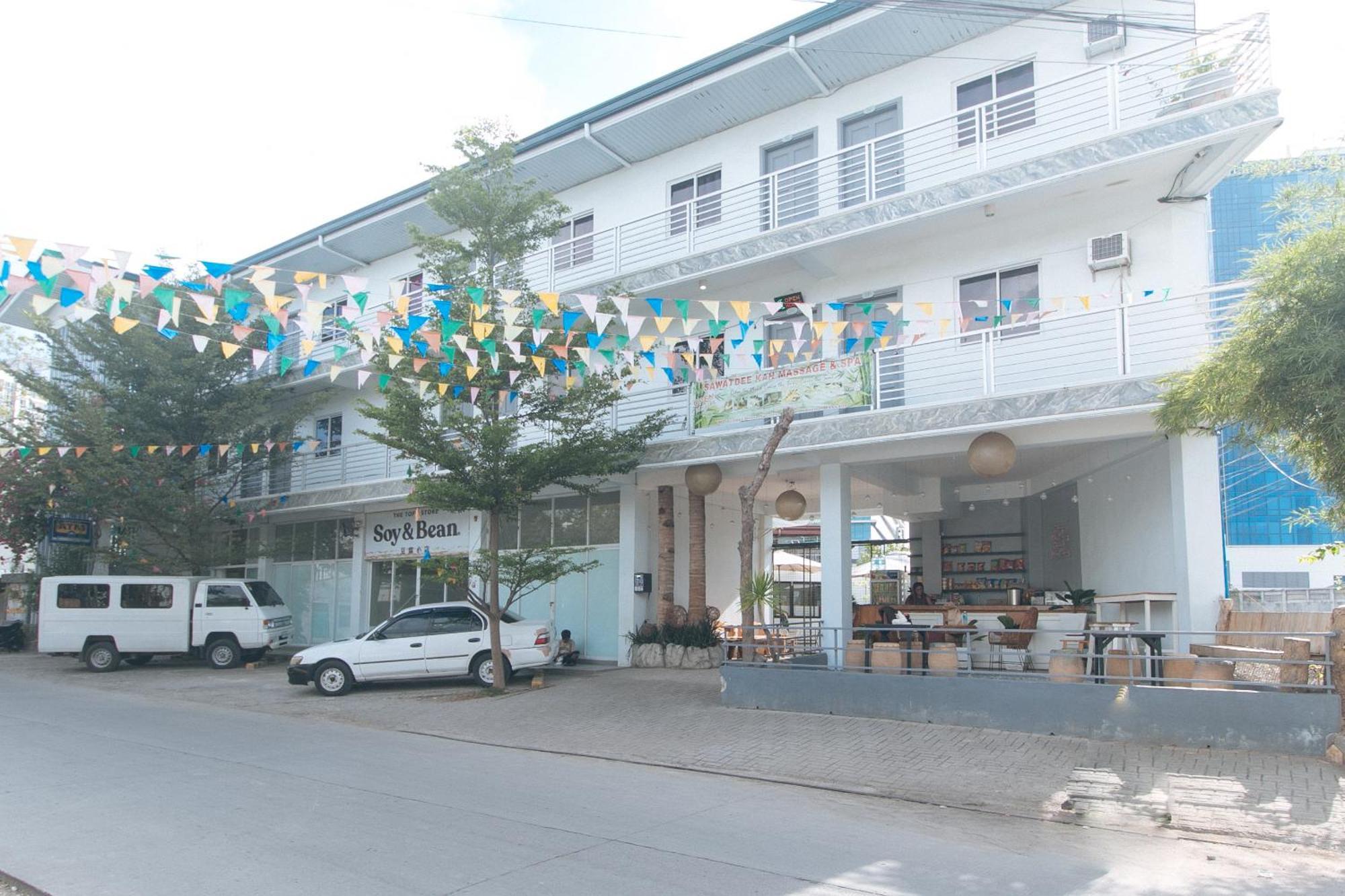 Reddoorz At Fat J Apartelle Mactan Cebu Екстериор снимка