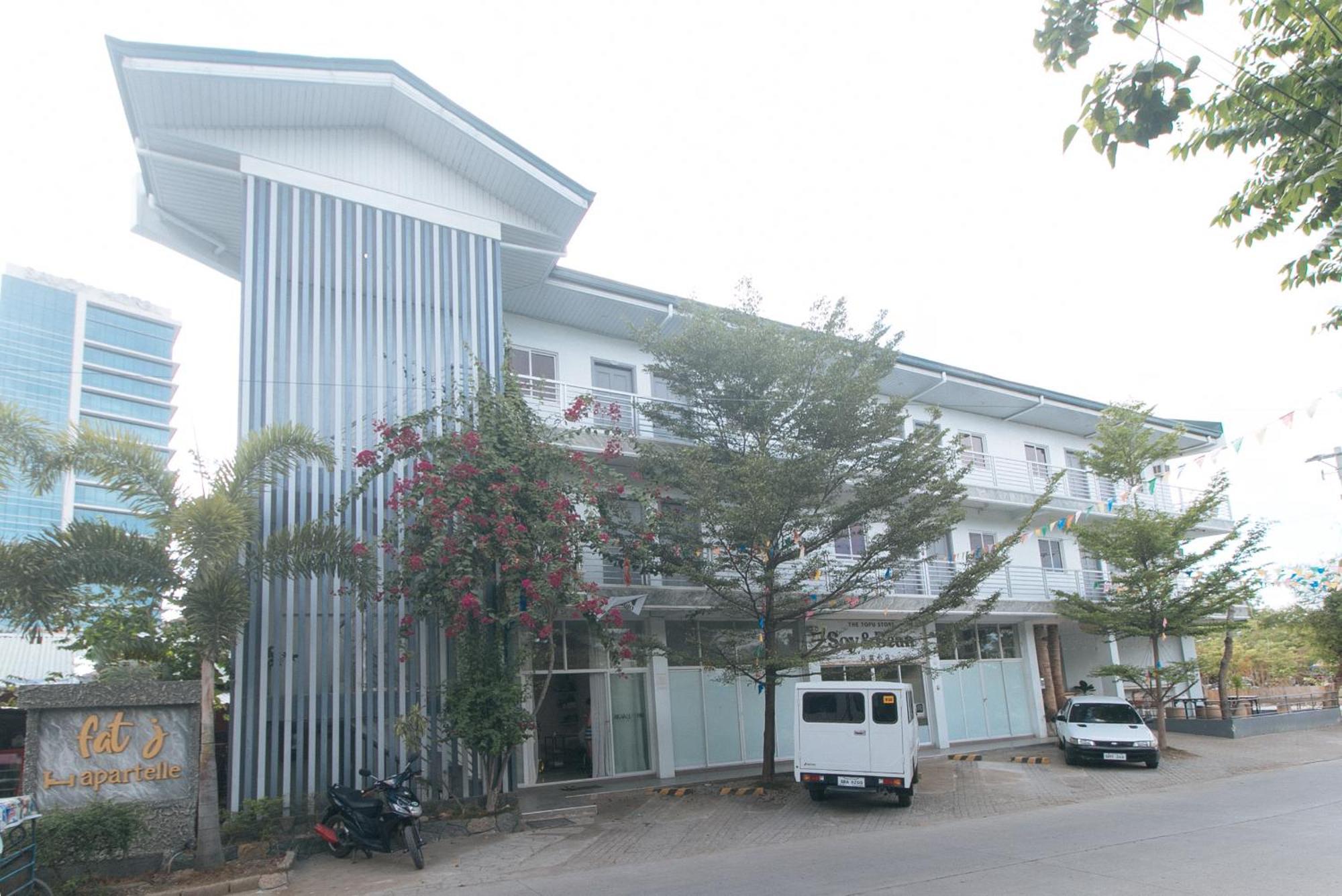 Reddoorz At Fat J Apartelle Mactan Cebu Екстериор снимка